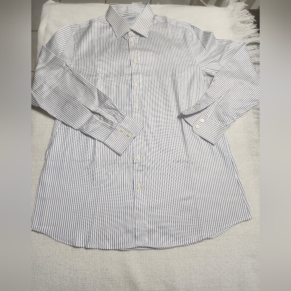 Charles Tyrwhitt White and Blue Striped Men's Dress Shirt Slim Fit